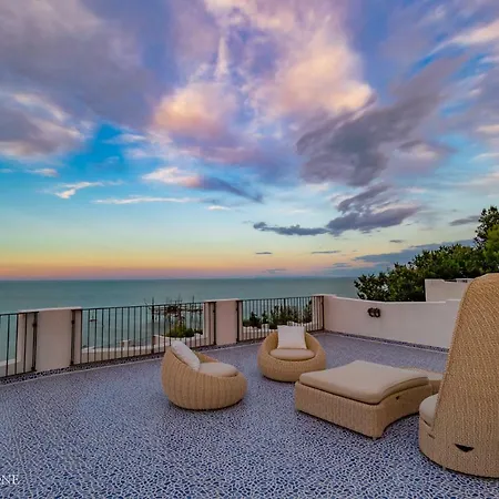 Baia Delphis Resort Vasto Exterior photo
