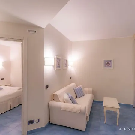 Baia Delphis Resort Vasto Exterior photo
